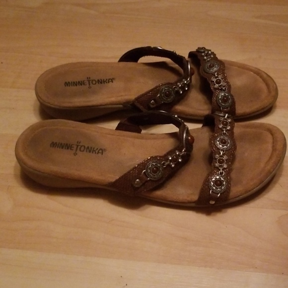 Minnetonka sandals - Picture 2 of 3